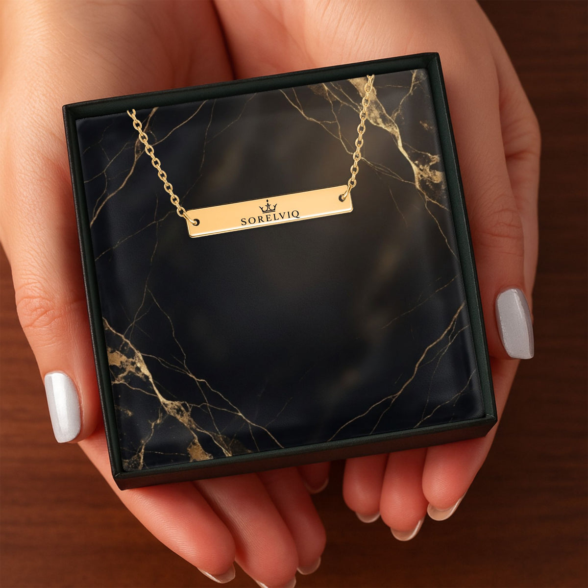 SORELVIQ L’Essence Necklace (Horizontal)